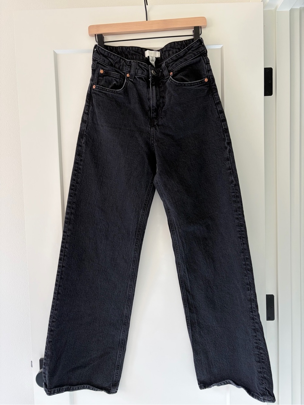 H&M High-Rise Wide Leg Jeans | Black | Size 6